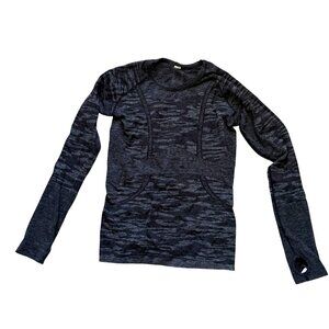 One Space Dye Long Sleeve Pullover T-Shirt Top Womens Black Gray Activewear